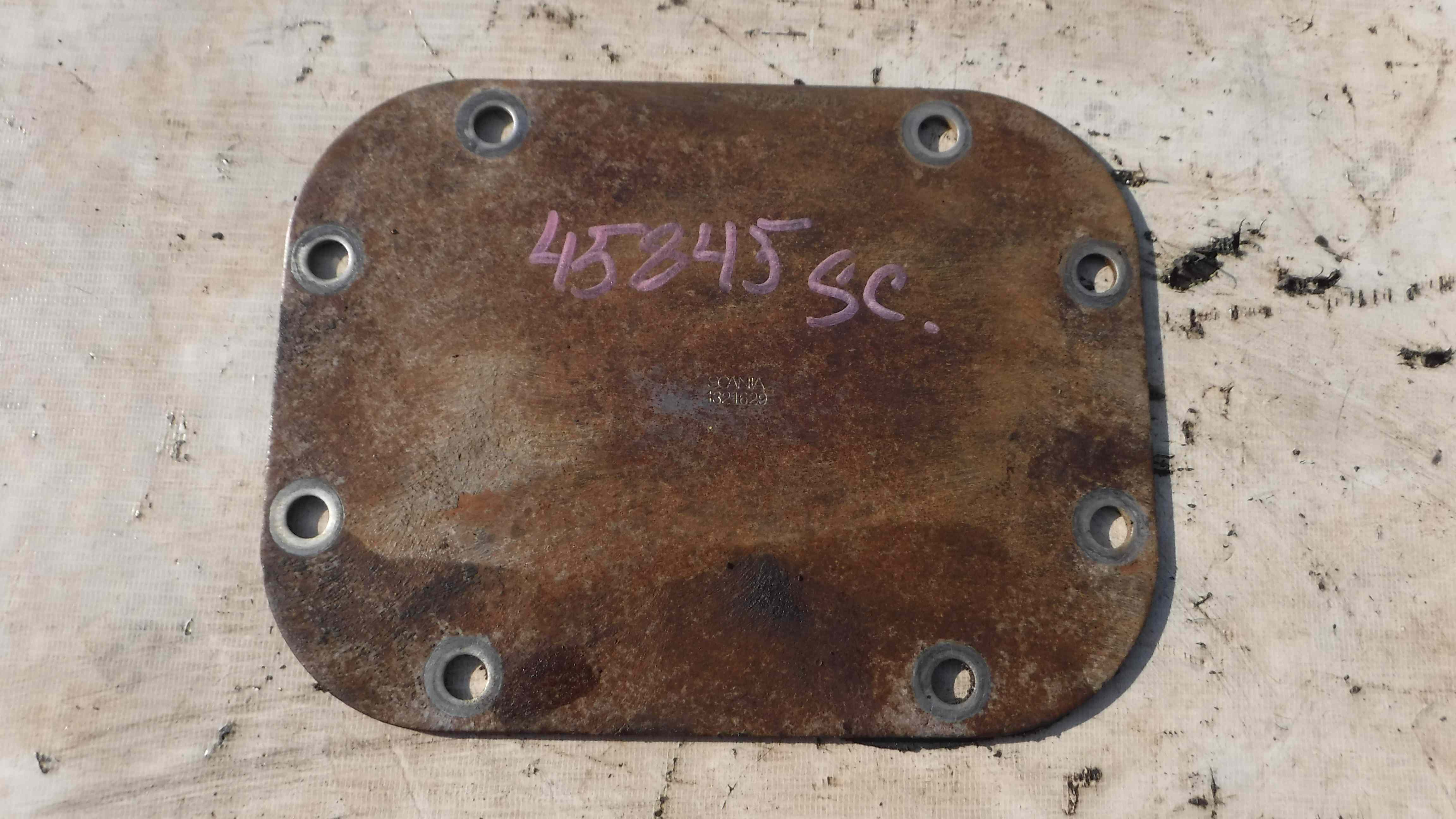 45845 Крышка 1321629 GRS900 КПП SCANIA